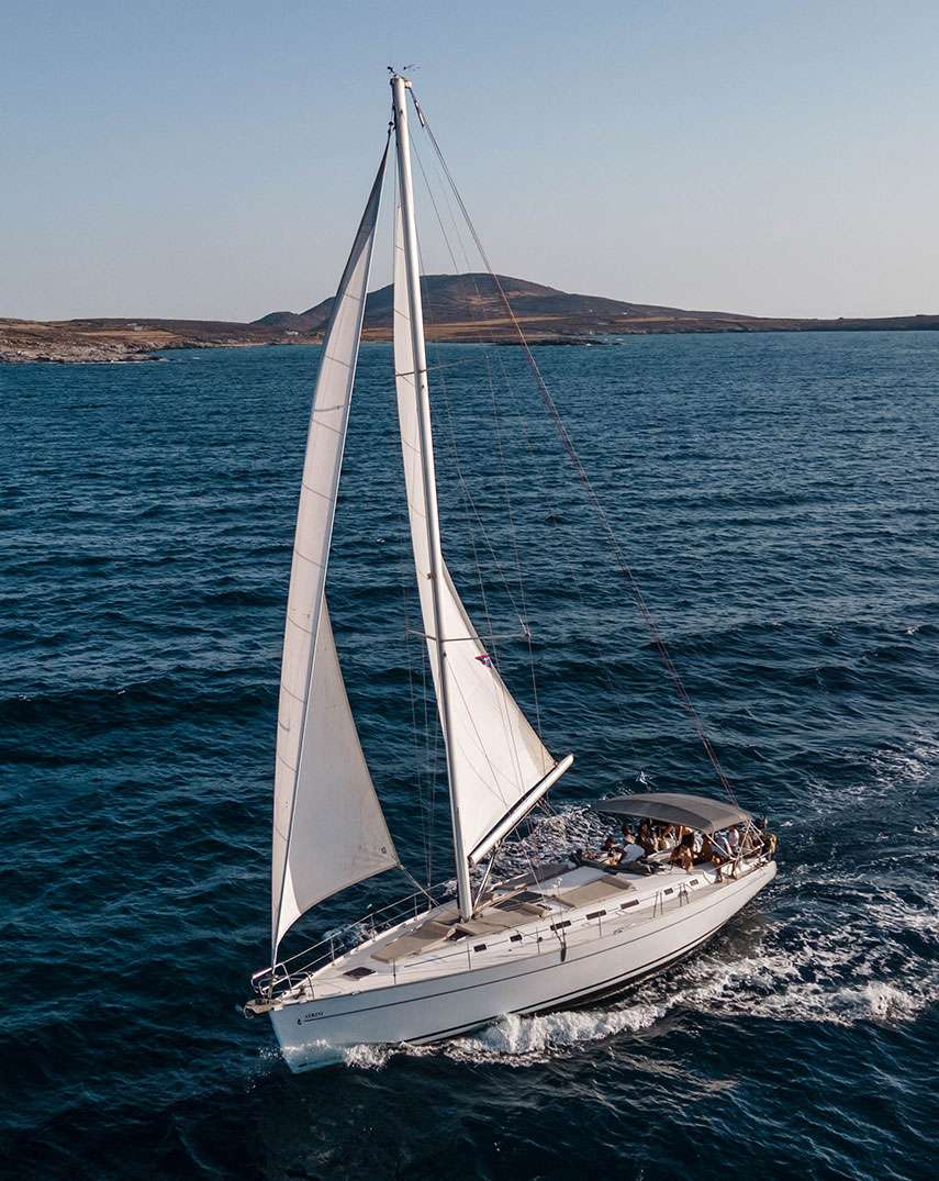 santorini_sailing